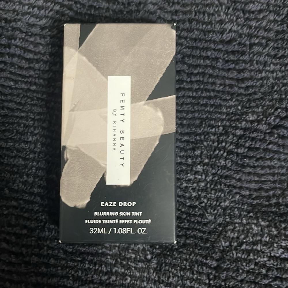 Fenty 14 Eaze Drop Blurring Skin Tint - Picture 2 of 4